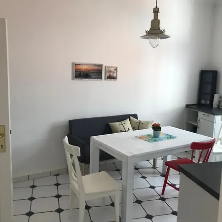Feels Like Apartment